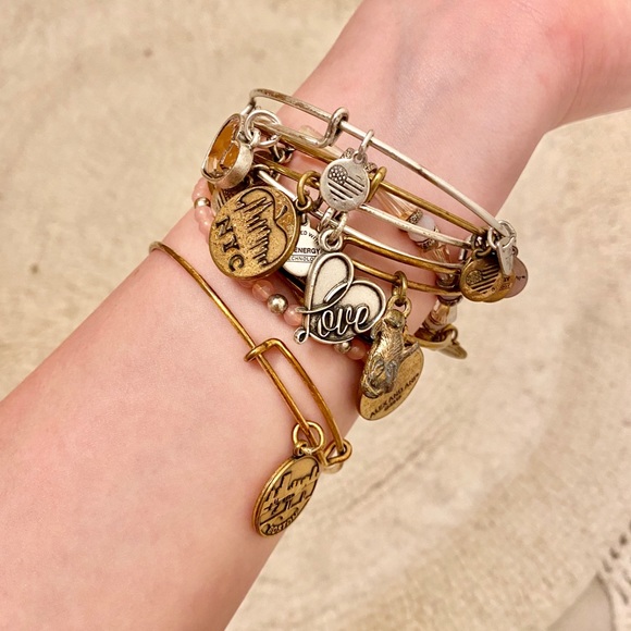 Bundle of 8 alex & ani bracelets - Picture 2 of 16